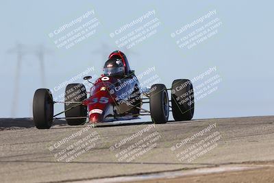 media/Oct-26-2025-CalClub SCCA (Sun) [[8ce1e69566]]/Group 6/Grapevine/